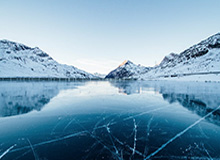 博鱼BOYU SPORTS-369剑魔传送落在团战中心翻江倒海，TES一换四团战大胜