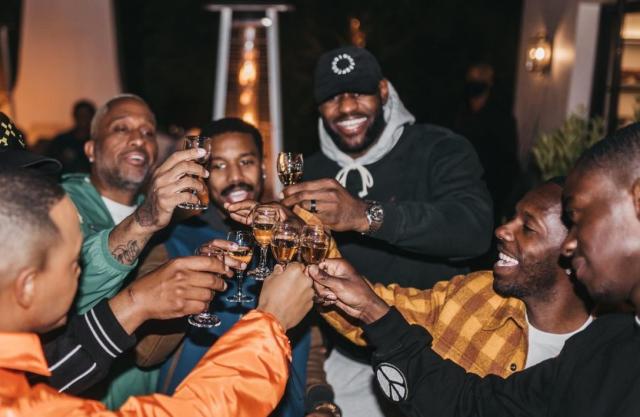 博鱼BOYU SPORTS-老詹违规确定不会禁赛 将代表湖人出战与太阳首战